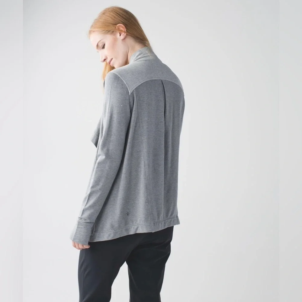 Heathered Gray Lululemon Coast Wrap- EUC